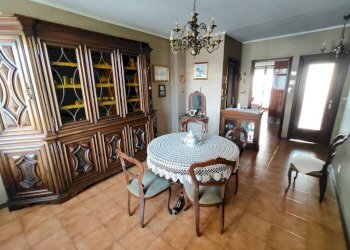 Salone - Three-room apartment via Beppe Fenoglio, Cuneo (neighborhood Donatello) - photo 4