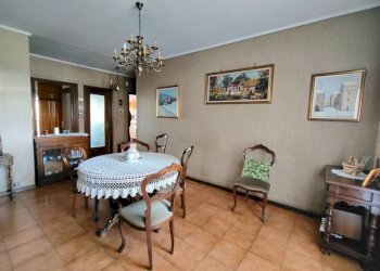 Salone - Three-room apartment via Beppe Fenoglio, Cuneo (neighborhood Donatello) - photo 6