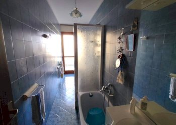 Bagno - Three-room apartment via Beppe Fenoglio, Cuneo (neighborhood Donatello) - photo 13