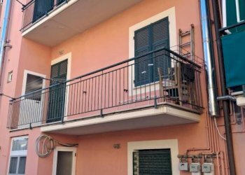 Facciata - Bilocale via Don Emanuele Toso, Sestri Levante - foto 8