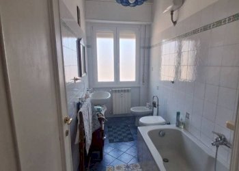 Bagno - Trilocale via dei Carpentieri, Genova (zona Sampierdarena) - foto 1