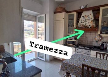 Cucina - Trilocale via dei Carpentieri, Genova (zona Sampierdarena) - foto 6