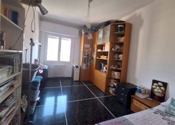 Camera da letto - Trilocale via dei Carpentieri, Genova (zona Sampierdarena) - foto 24