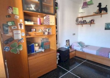 Camera da letto - Trilocale via dei Carpentieri, Genova (zona Sampierdarena) - foto 26