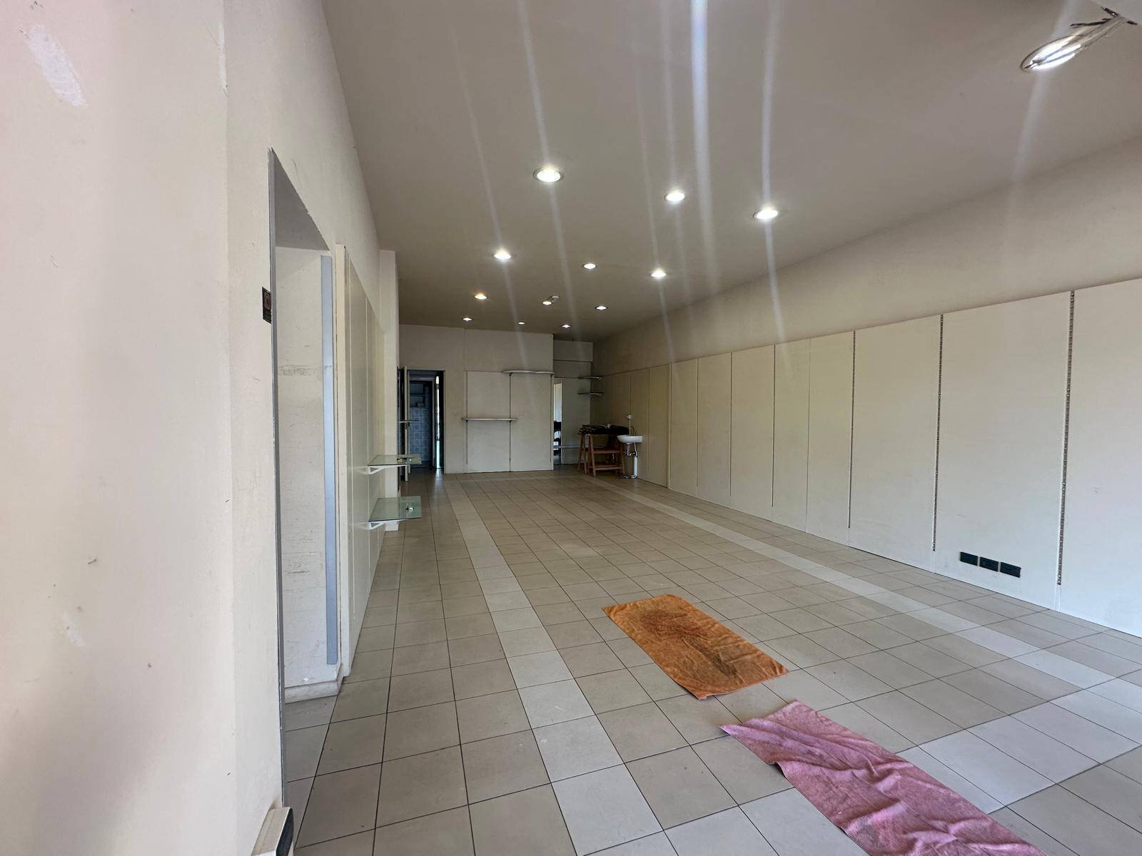 Foto 2 - Commercial Activity via pesciatima
 
15, Capannori - photo 2