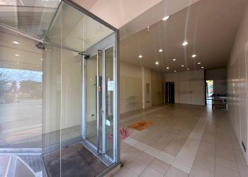 Foto 1 - Commercial Activity via pesciatima
 
15, Capannori - photo 1