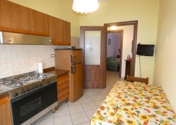 Cucina - Quadrilocale via Silvio Pellico, Alba - foto 7