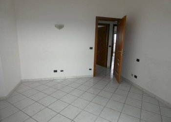 Camera da letto - Trilocale corso Bra, Alba - foto 10