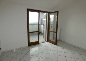 Camera da letto - Trilocale corso Bra, Alba - foto 11