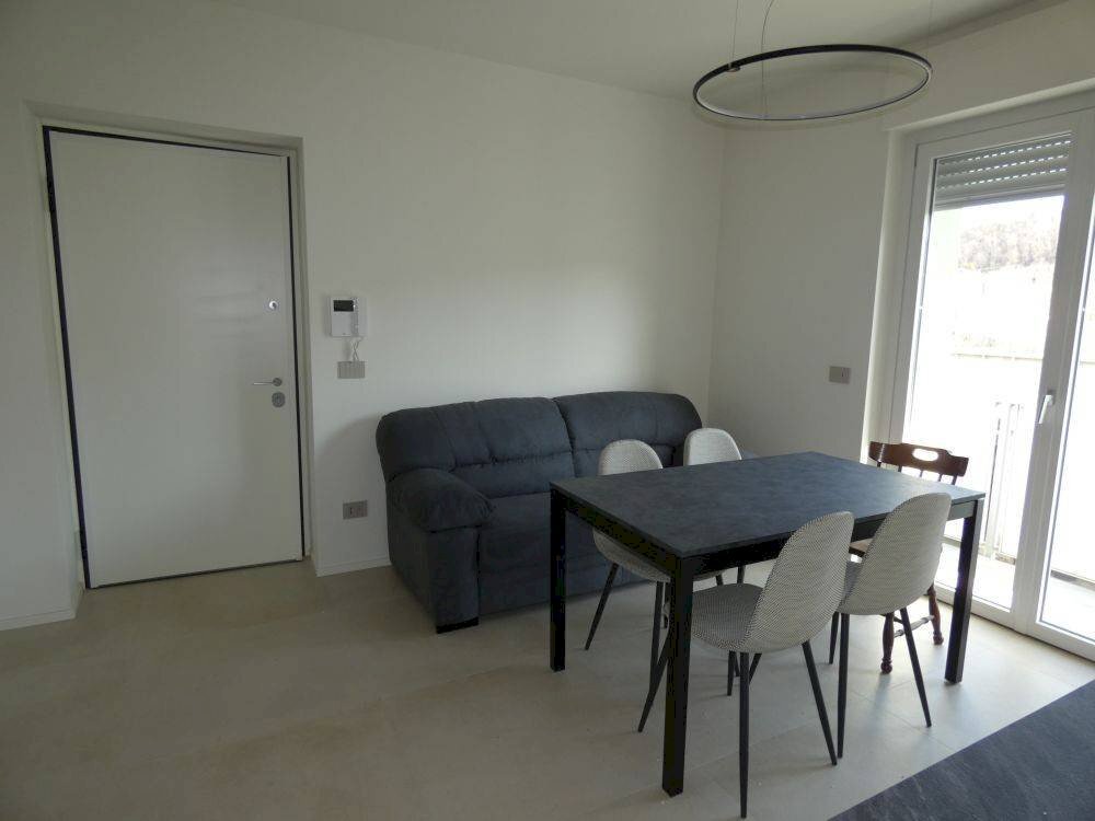 Salone - Bilocale corso Cortemilia, Alba - foto 1