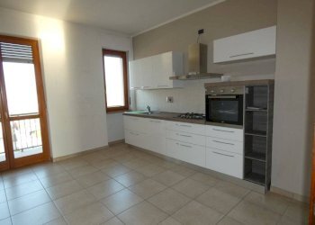 Cucina - Appartamento corso Fratelli Bandiera, Alba - foto 5