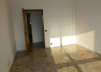 Camera da letto - Appartamento corso Fratelli Bandiera, Alba - foto 14