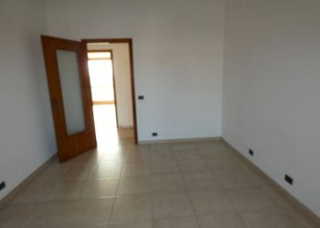 Camera da letto - Appartamento corso Fratelli Bandiera, Alba - foto 18