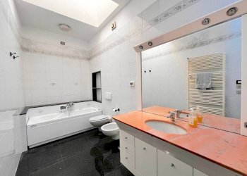 Bagno - Appartamento via Guglielmo Oberdan, Bologna (zona Centro Storico) - foto 15