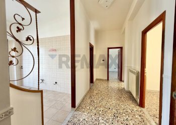 Hall / corridoio - Trilocale CORSO EUROPA
 
141, Marano di Napoli - foto 24