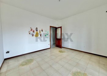 Stanza vuota - Trilocale VIA GARIGLIANO
 
10, Marano di Napoli - foto 14