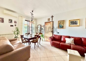 Sala da pranzo - Trilocale VIA GIORDANO BRUNO
 
24, Marano di Napoli - foto 5