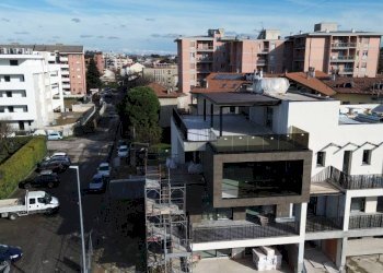 Vista - Attico via Giacomo Medici, 45, Monza (zona Triante) - foto 1