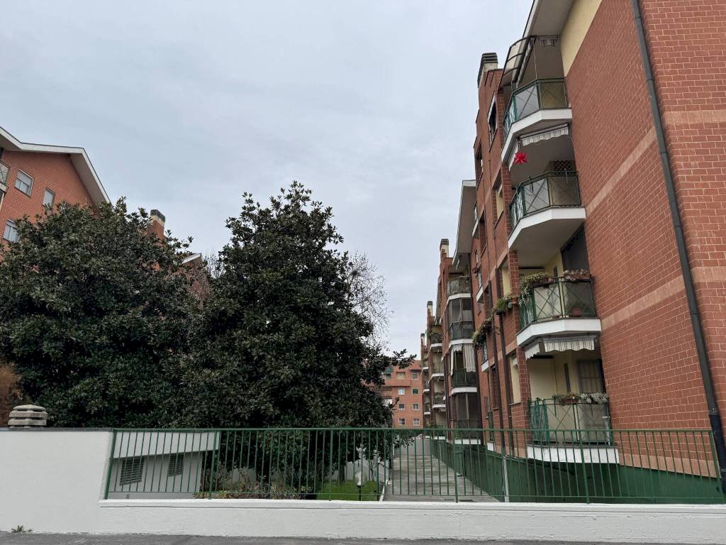 Facciata - Trilocale via Gianluigi Banfi, 4, Milano - foto 2