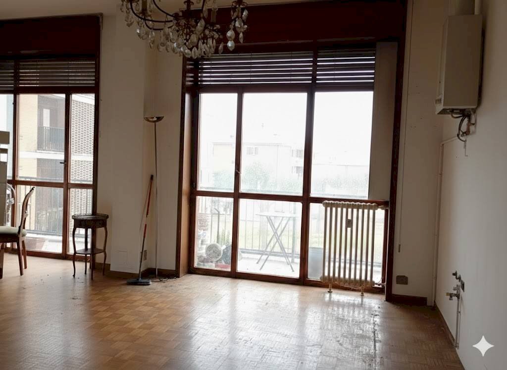 Salone - Three-room apartment largo Carlo Esterle, 4, Monza - photo 2