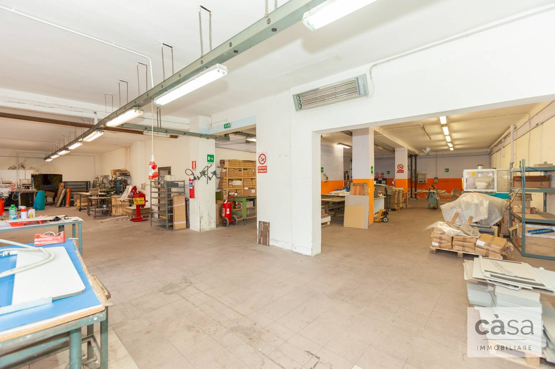 Foto 1 - Capannone Viale Valganna
 
240, Varese - foto 1