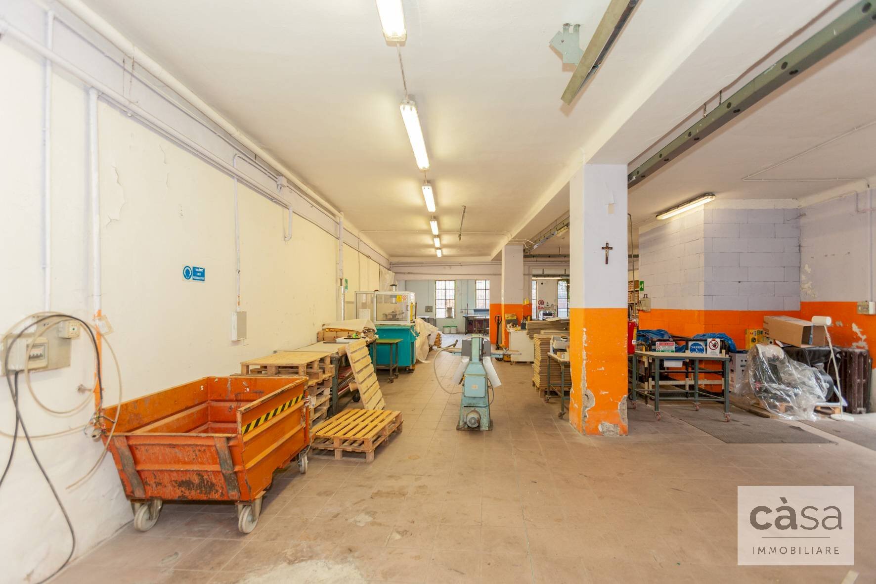 Foto 2 - Capannone Viale Valganna
240, Varese - foto 2