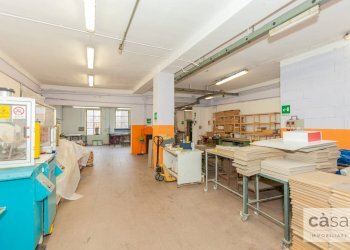 Foto 4 - Capannone Viale Valganna
 
240, Varese - foto 4