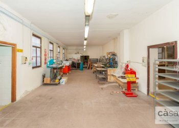 Foto 9 - Capannone Viale Valganna
 
240, Varese - foto 9