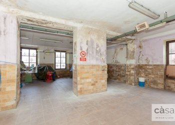 Foto 23 - Capannone Viale Valganna
 
240, Varese - foto 23