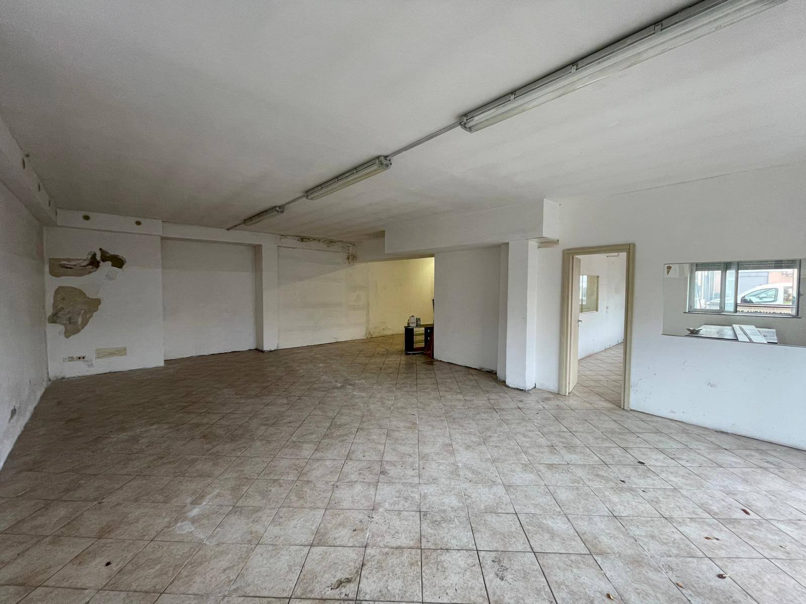 Foto 2 - Warehouse Viale Borri
 
162, Varese - photo 2