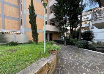 Cortile interno - Quadrilocale via Francesco Ripandelli, Roma - foto 32