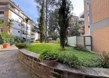 Cortile interno - Quadrilocale via Francesco Ripandelli, Roma - foto 31