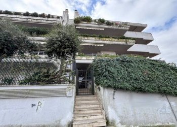 Facciata - Bilocale via Nino Berrini, Roma - foto 1