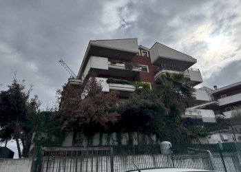 Facciata - Bilocale via Nino Berrini, Roma - foto 22