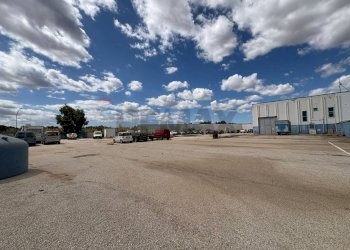 Vista dell\'acqua - Capannone Strada Provinciale 86, San Pietro Vernotico - foto 3