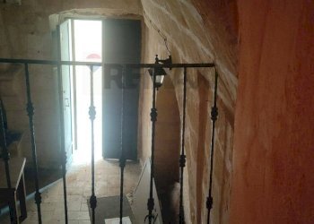 Scale - Locale Commerciale Oria - foto 5