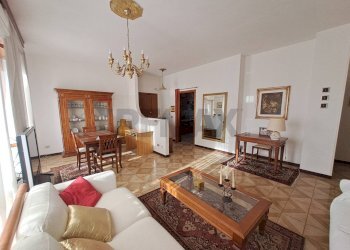 Sala da pranzo - Quadrilocale Mesagne - foto 1