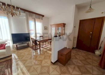 Sala da pranzo - Quadrilocale Mesagne - foto 3