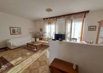 Soggiorno - Quadrilocale Mesagne - foto 11