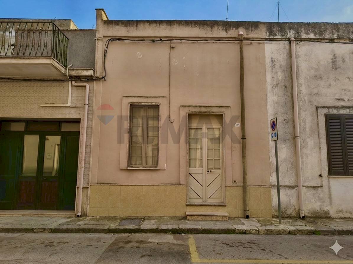 Edificio all\'aperto - Casa indipendente San Pancrazio Salentino - foto 1