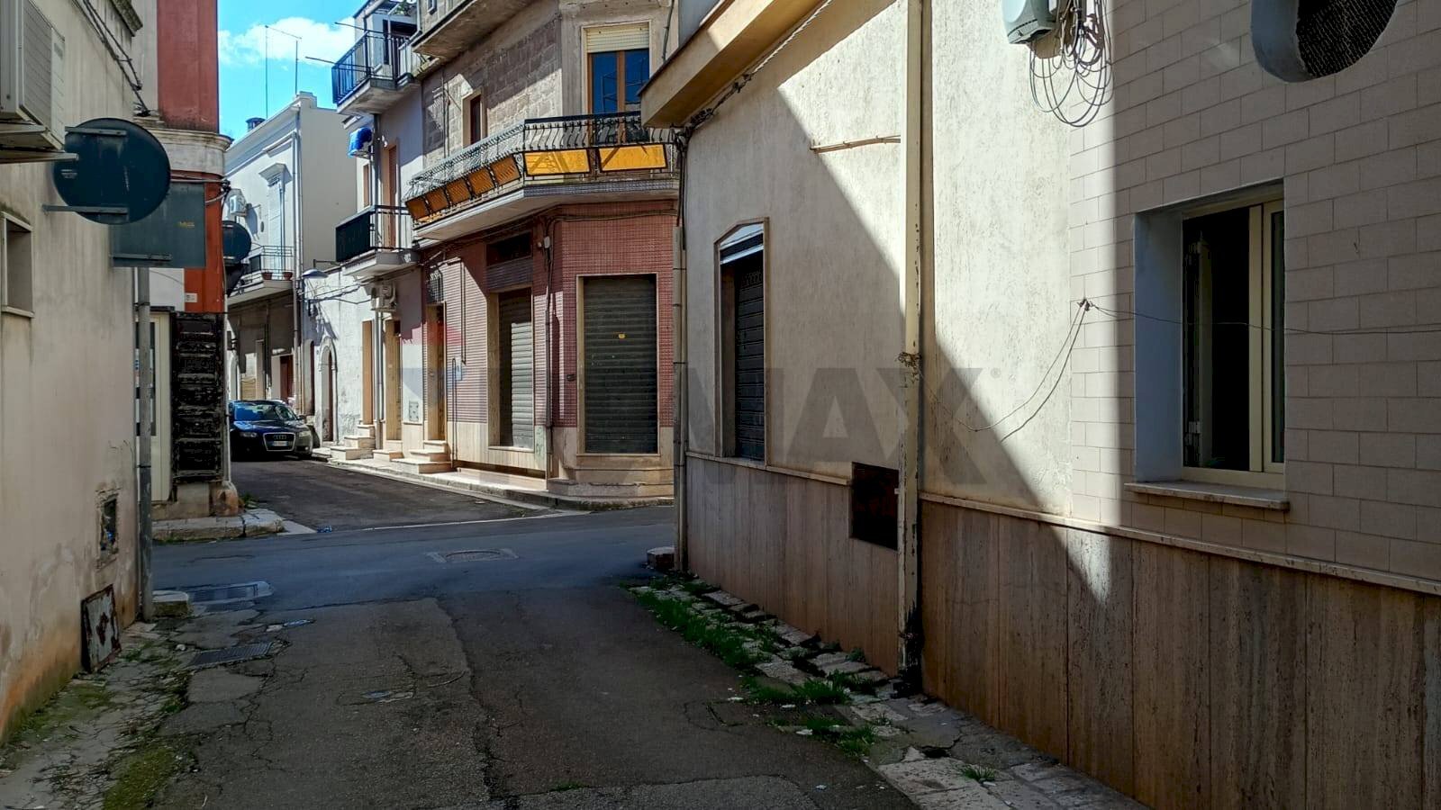 Edificio all\'aperto - Casa indipendente Via Rossini
 
9, San Michele Salentino - foto 1