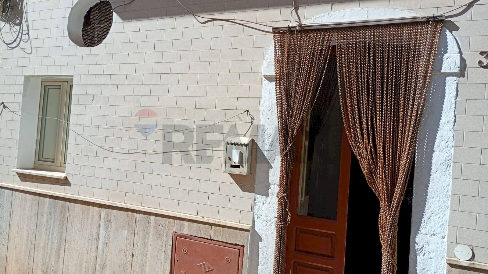 Dettagli - Casa indipendente Via Rossini
9, San Michele Salentino - foto 2