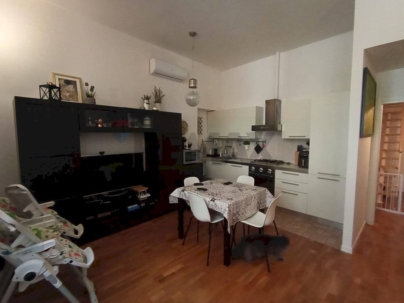 Sala da pranzo - Trilocale Via Sant'Ippolito
 
22, Brindisi - foto 1