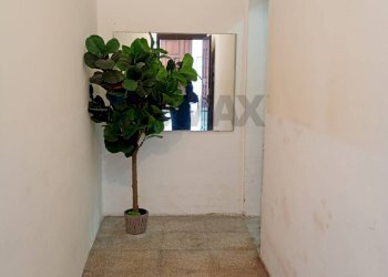 Hall / corridoio - Trilocale Via Sant'Ippolito
 
22, Brindisi - foto 20