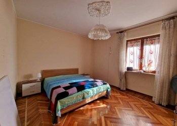 Camera da letto - Bilocale Roure - foto 14