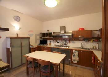 Cucina - Semi-detached house Via Della Musia
 
25, Brescia - photo 12