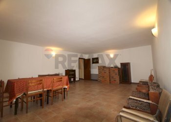 Sala da pranzo - Semi-detached house Via Della Musia
 
25, Brescia - photo 26