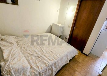 Camera / camera da letto - Monolocale Via Tirandi
 
26, Brescia - foto 5