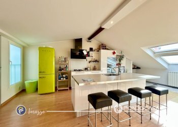 Foto 4 - Quadrilocale Via SAnt'ambrogio
 
35, Varazze - foto 4