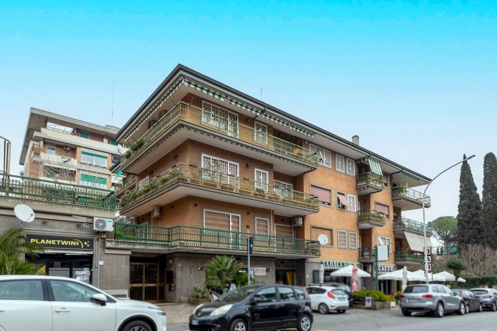 Facciata - Trilocale via Pasquale Baffi, Roma - foto 1